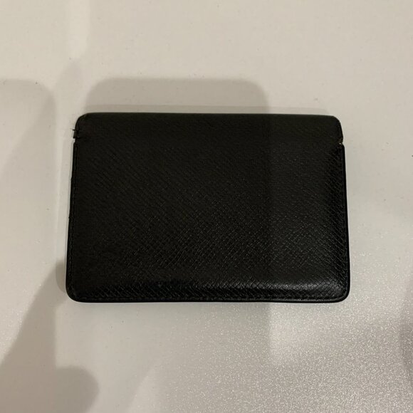 Louis Vuitton Black Taiga Card Case Sku#84327 (gently used) - Picture 1 of 12